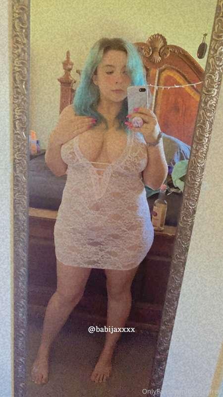 New pink lace lingerie 💕 Full photoshoot and video⬇️ onlyfan..