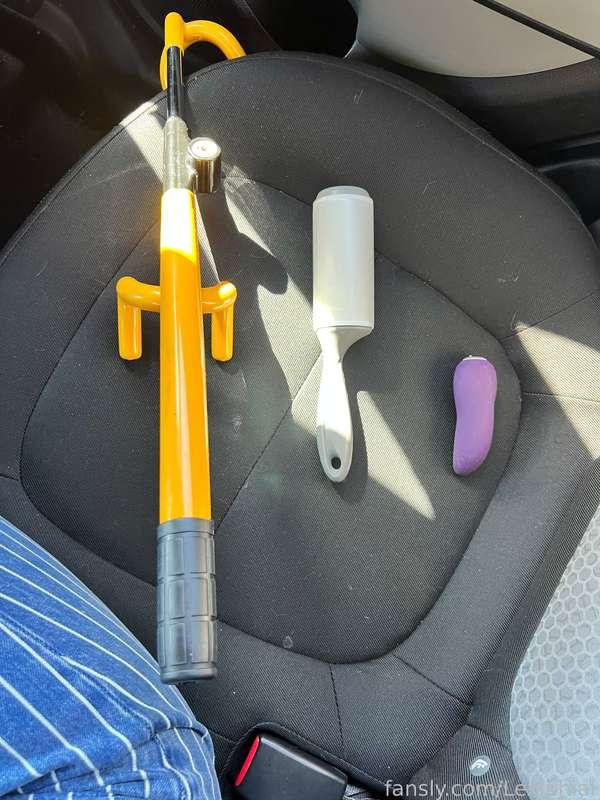 You’ll never guess what I did in my backseat in a parking lot during my errands yesterday. What’s a desperate needy slut to do 🫣

I’ll share the video soon!! 