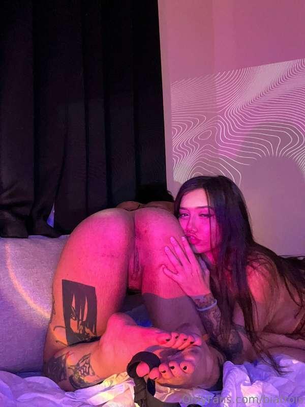 Pussy tastes like candy 🍭 @borderwaifu