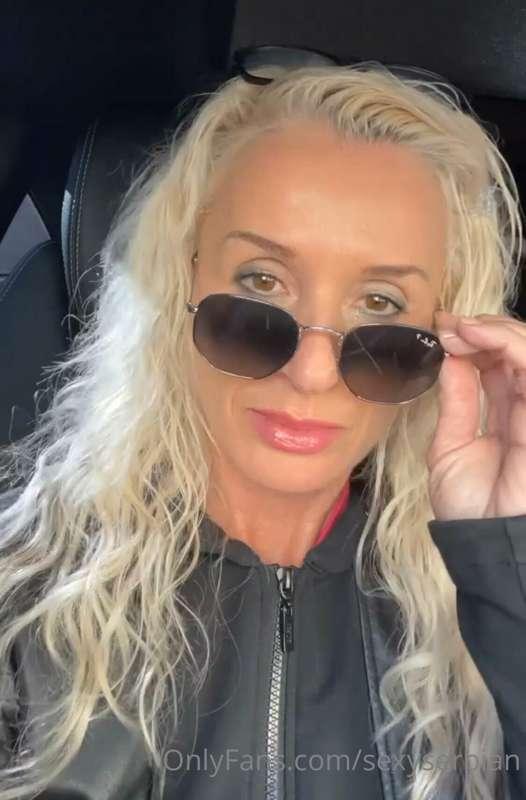 Don’t forget to schedule your 1on1 live sex show with me!
