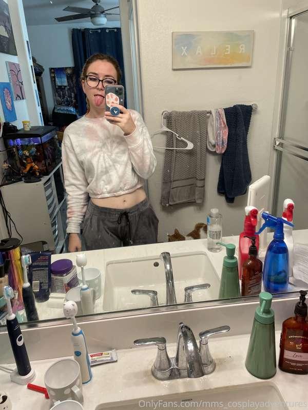 Ok but does anyone wanna spoil me so I don’t have to go to w..