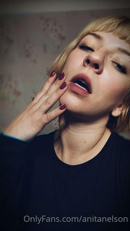 today I want you completely. see how my tongue is tuned, I w..