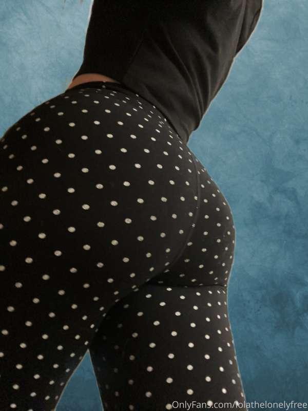 wanna see the polka dot panties that match?🙈