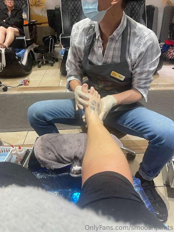 Where are all my feet guys at?😏  Spa day after a few days in..