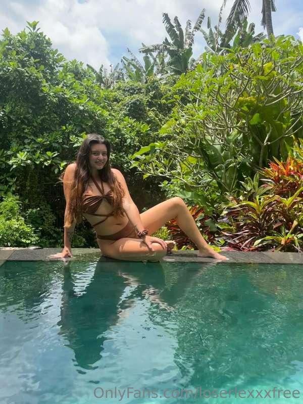 🌴