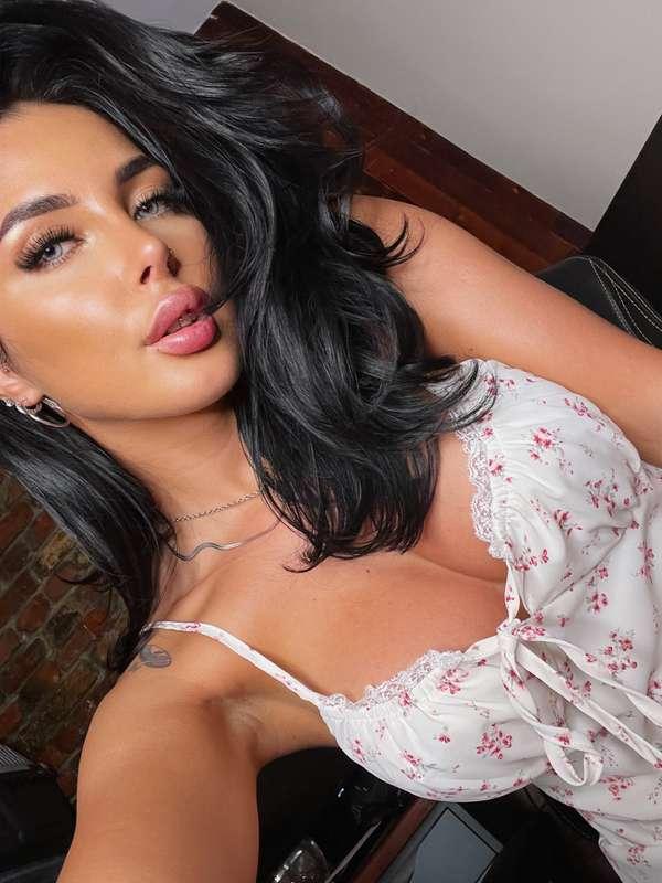 Where would you take me for a date?🤩😘