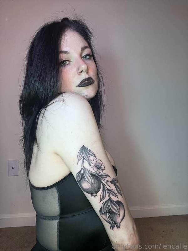 I got a new tattoo today! Here it is before I wrapped it!