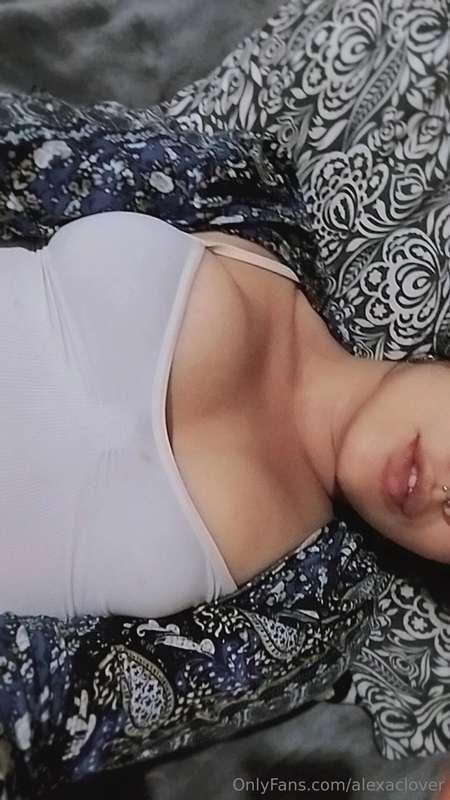 Buenas noches 😍 cuántos besitos me mandan???