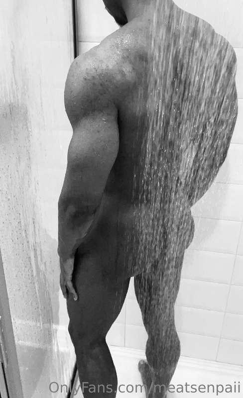 Shower time! 🚿   Like if you’d hop in. I need my back washed..