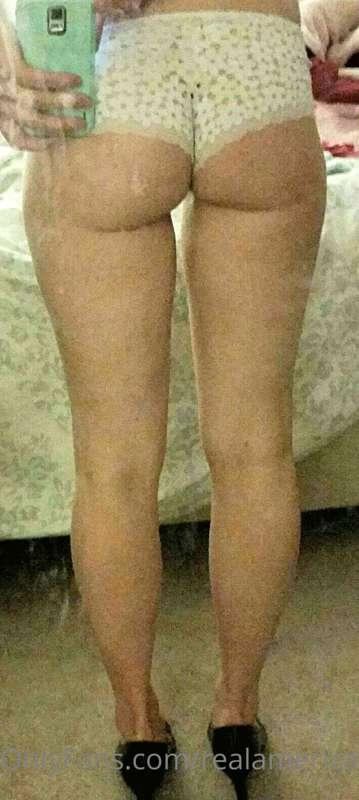 Next-door housewife booty.