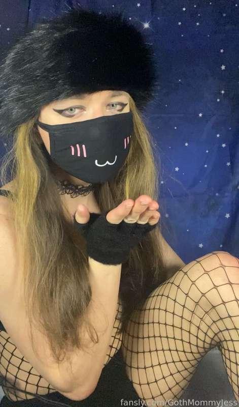 gothmommyjess image #2