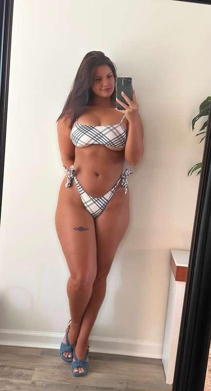 Still recovering from how naked I was in last night's drop 😩..