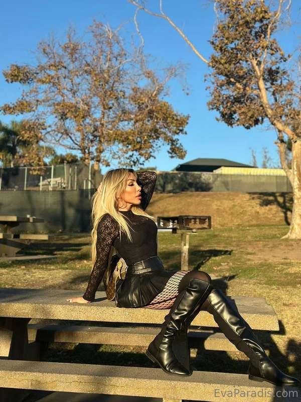 🎶 Saturday, in the park 🎶