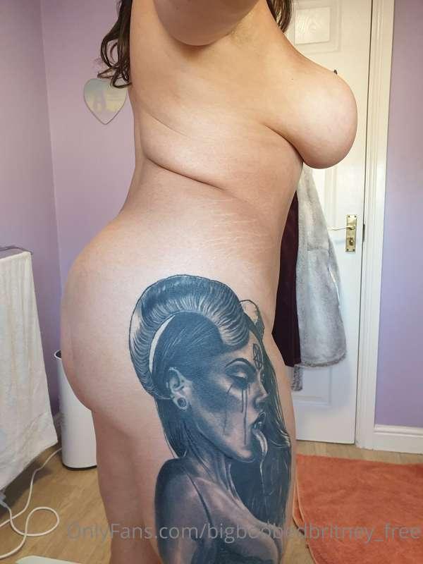 Do you like my curves? 😇😇😇