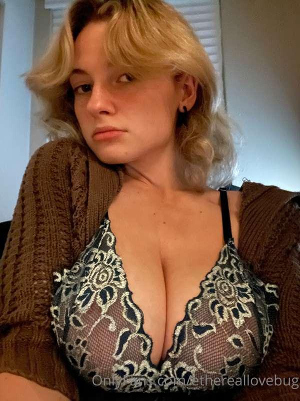 Mama milkers need to be played with please 🍼