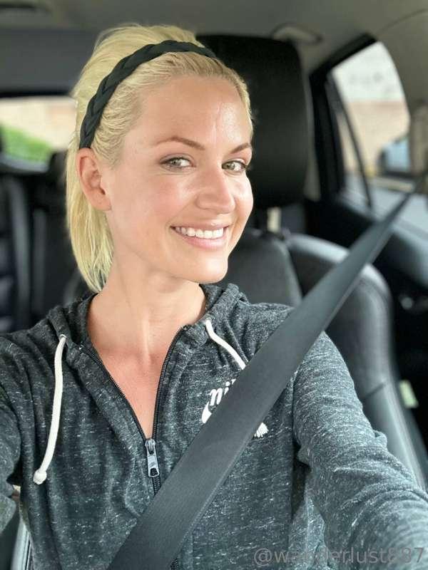 Happy Thursday my lovely ‘lusters! Headed to Orangetheory Fi..