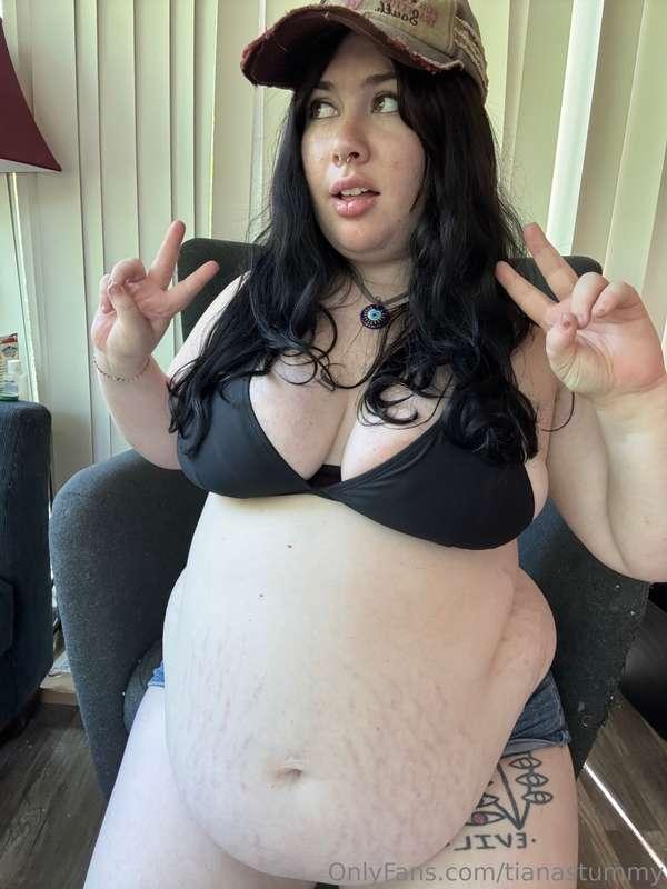 tianastummy image #1