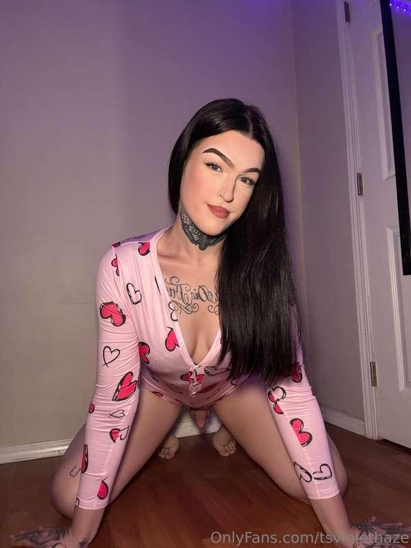 I look great on my hands and knees 😍 