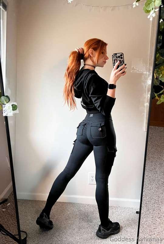 I’m loving my new workout pants!  What do you think?