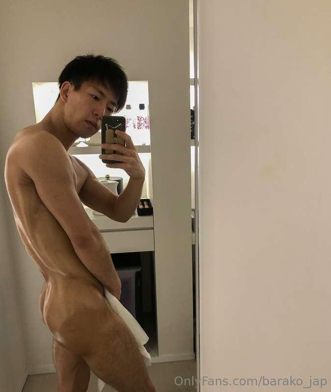 Who doesn't like a shiny peach?