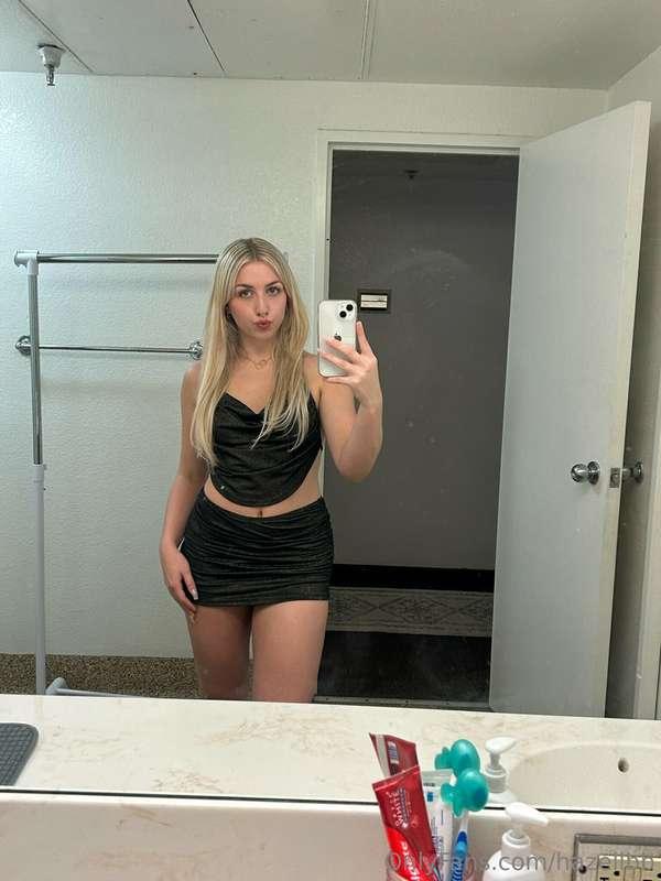 No panties today 😏