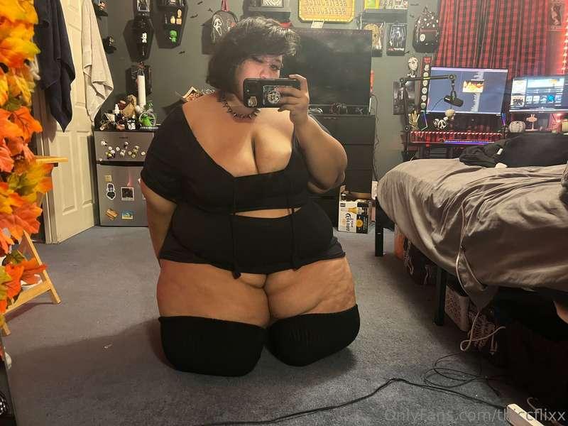 thiccflixx image #2