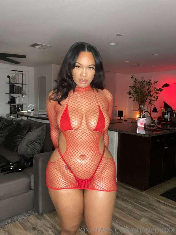 This outfit should look familiar from Tuesday night 🫶🏽😜