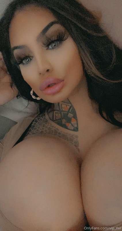 These lips and tits need some dick 😈