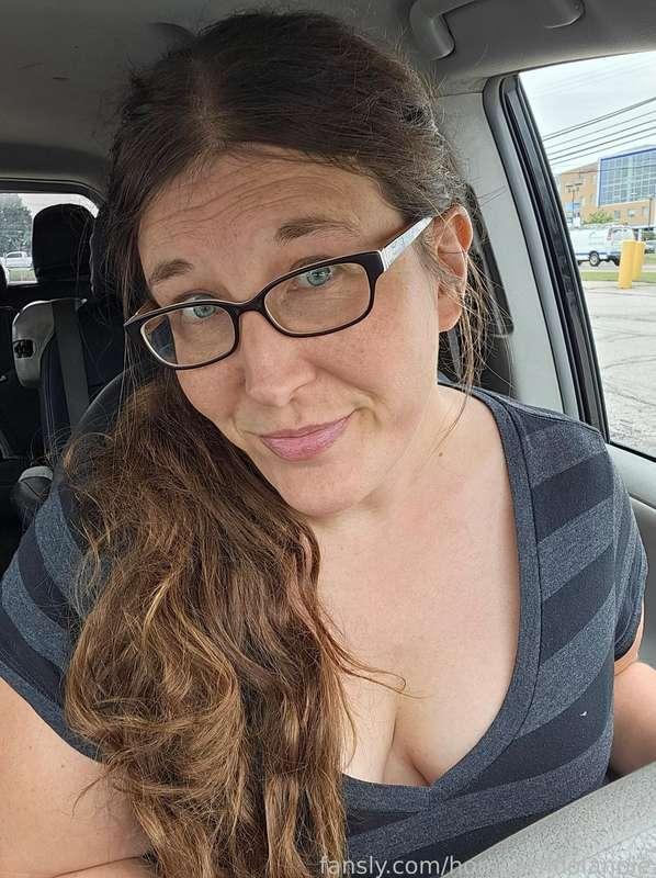 Day 3 of my attempted blowjob streak. Let's see if my backup shows up since the original guy was not serious about meeting.

#public #car #hotwife #cleavage #challenge #milf #pawg #glasses #ohio #slutwife