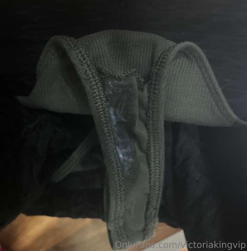 Leaking cum 👀💦😈