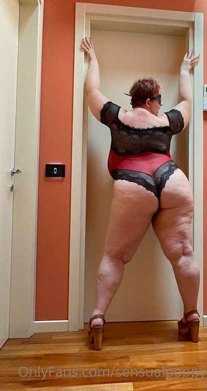 sensualpoppy image #4