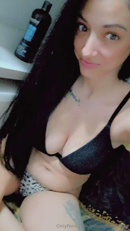 Let's get through the mid week blues together 💦😇