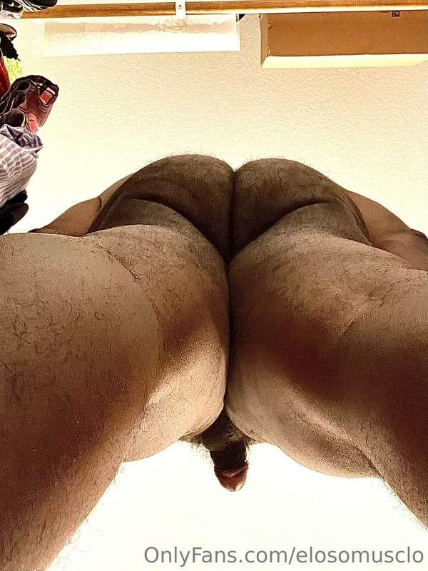 So tell me, Cubby, you like it from the front or back? 🎂🍆  D..