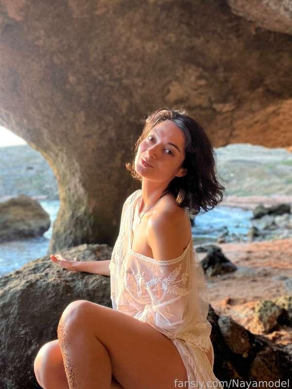 Such amazing place I found today! It’s such a pleasure to explore new places and have  a possibility to take some nudes images and videos and after to please you with it 💋

Are you interested to see more images from here ? 😍🥰🥰