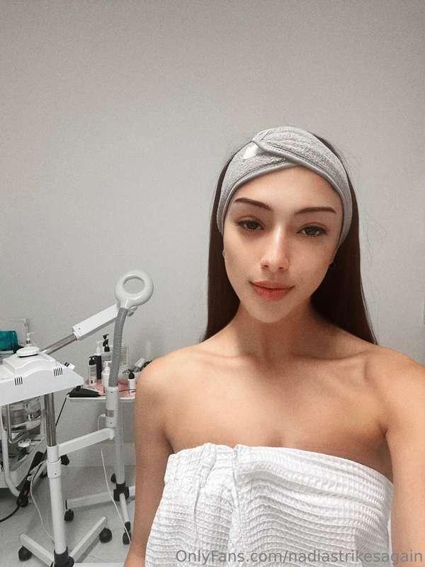 Facial and massage booked ✅Stress deleted ✅Proof that happin..