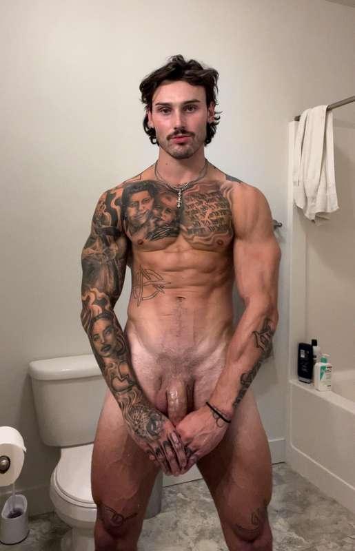 Do you like it rough?
New video in your DM’s😏