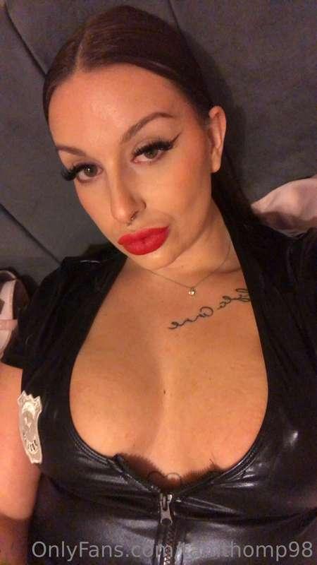 New vid tonight 😈 keep an eye out 😏