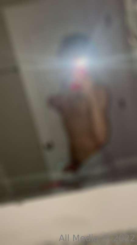 Unlock to see a super hot video of me busting a fat nut all ..