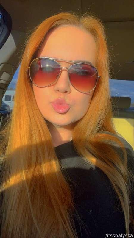 Just a selfie from the girl next door ❤️

#FYP #selfie #redhead #ginger #girlnextdoor #longhair #pawg #lips 