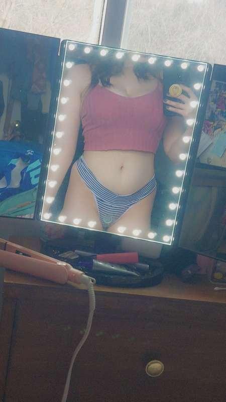 I really love showing you what's under my outfit for the day..