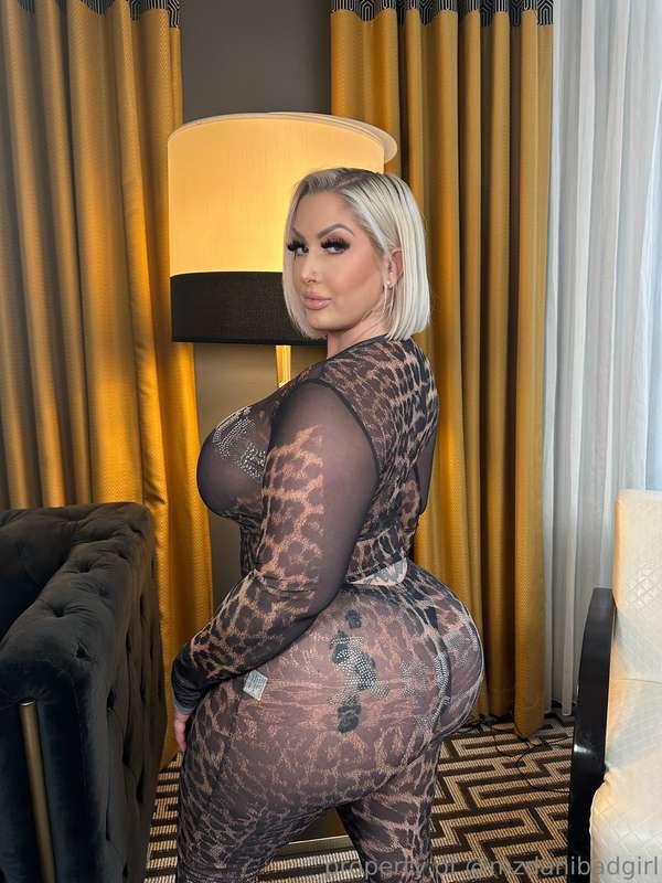 i want to do a video call with YOU.. i love making you nut ...