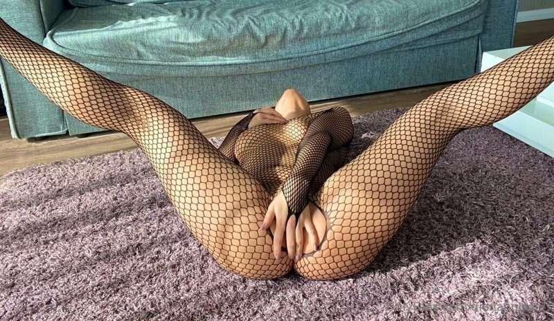 Have a look here 🥵 @dianaonisor07