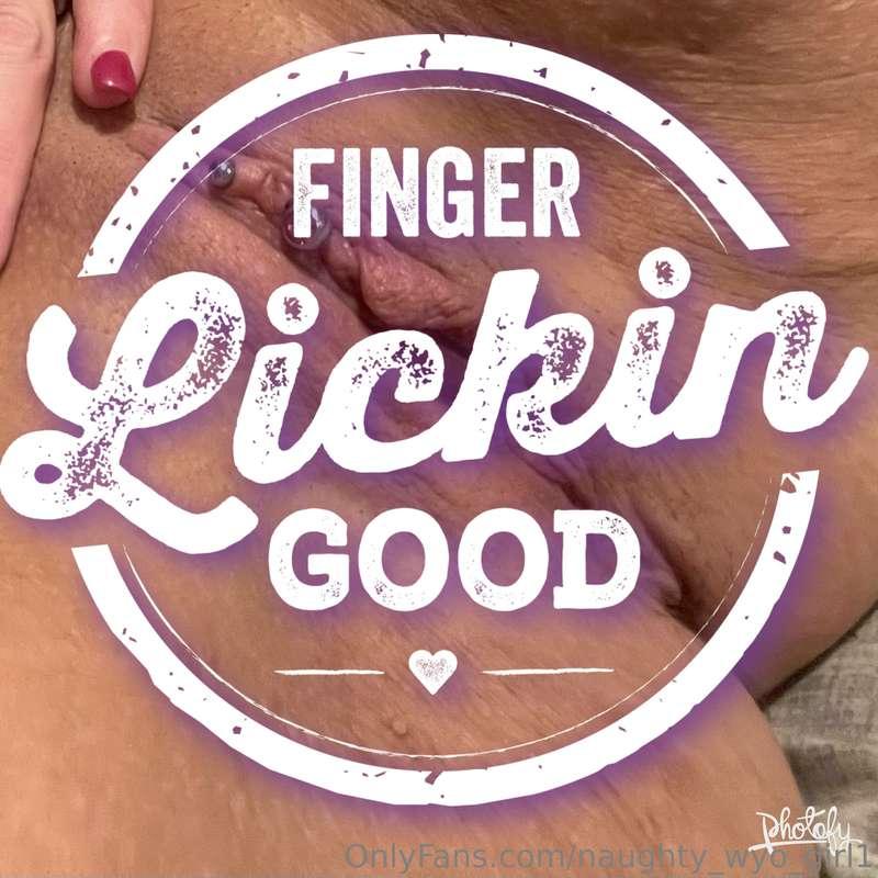 Happy Friday!! 👅 💋😈

Join me over on my VIP page for more XX..