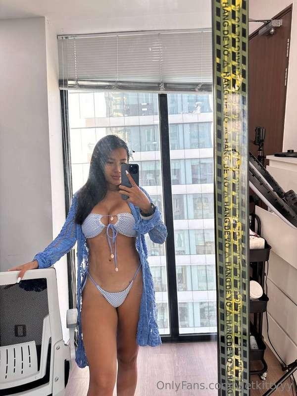 It's always a good time for a bikini pic😛 like if u agree😋
