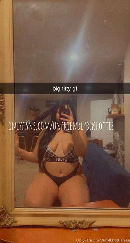 big titty gf 🤤