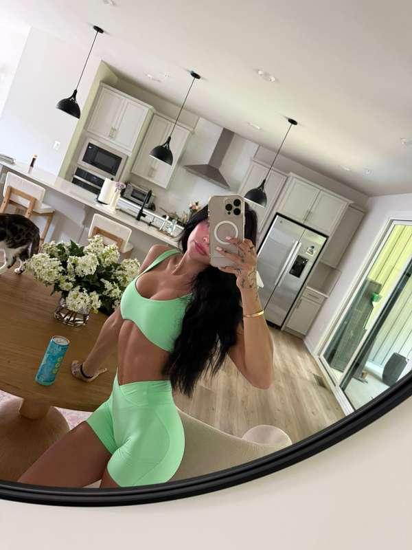 all green today 💚