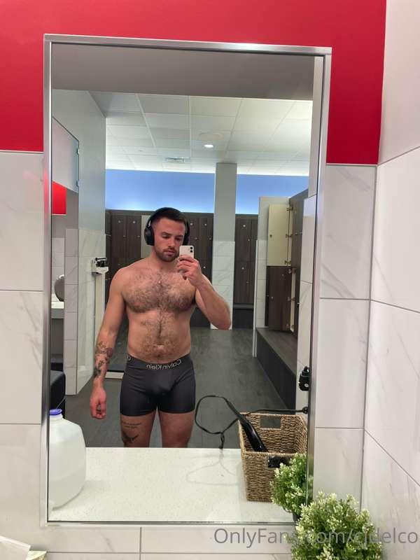 Hey guys, OF has taken down some of my content. Trying to so..