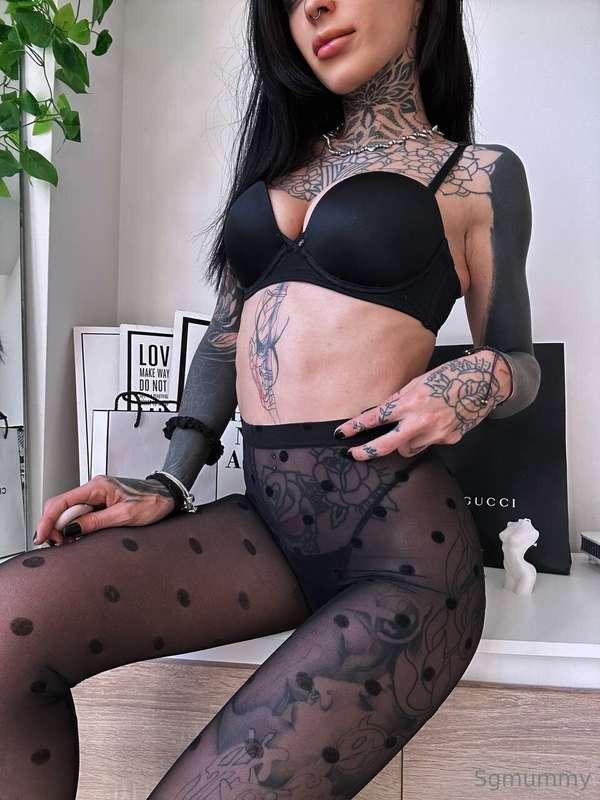 Hacemos videollamada por el chat?😈

Let's make a video caall..