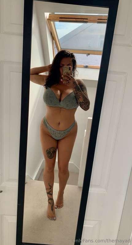 I’m feeling flirty and I’m coming for you. Can you handle me..