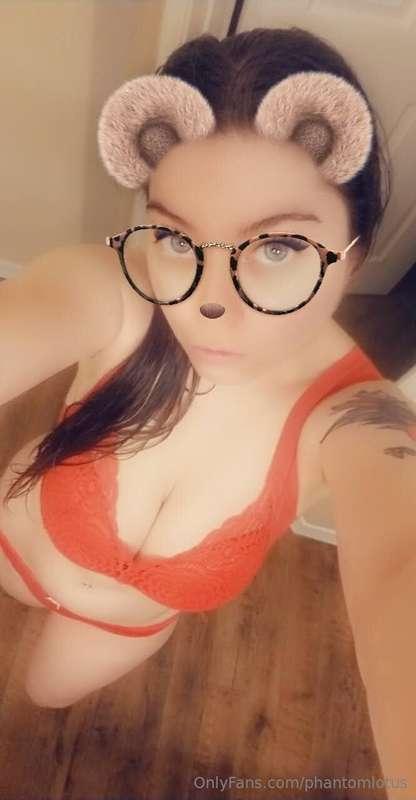 Do you love red?  Just being lusty 😋 Snapfliter play. Now I ..